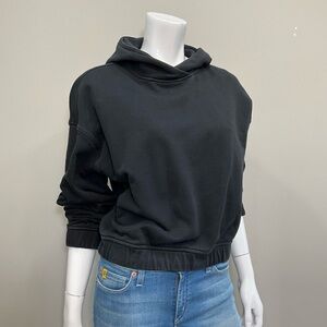 LULULEMON Black Cropped Hoodie Pullover Sweatshirt Athleisure 4/6